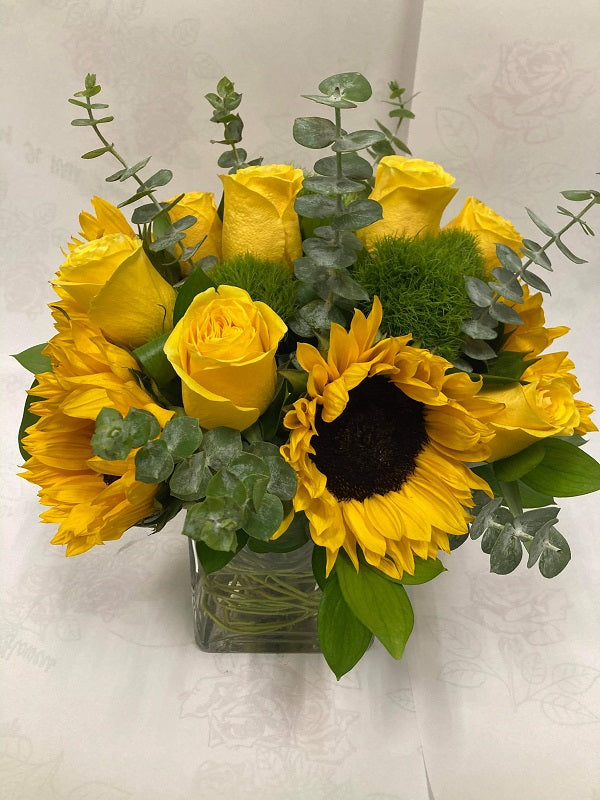 Sun Flower and Rose Bouquet image 0